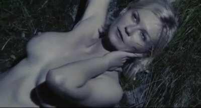 Kirsten Dunst - Melancholia