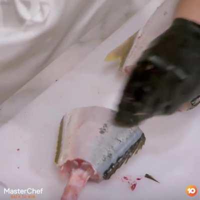 Professional Chef shows how to properly cut a kingfish