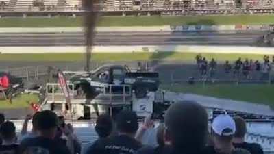 Maybe a little hard to see, but piston gets yeeted all the way to the stands.