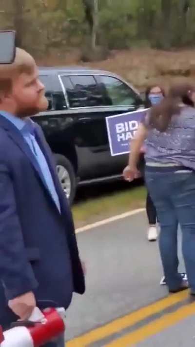 Biden Harris supporter vs Trump Vance supporter clash