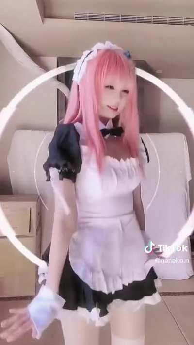 Taiwan famous cosplayer NEneko doing bocchi the rock