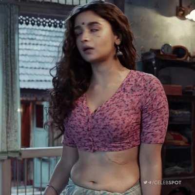 Alia Bhatt Ufff...So slutty!