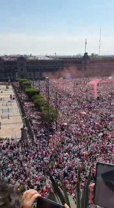 Tipo así será el AMLO-Fest2023 Pero contra el INE con todos los acarreados del mundo!