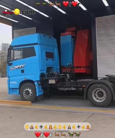 Battery swap station for EV trucks