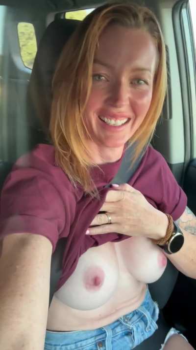 To all the Dads out there who love a mom that loves flashing. [GIF]