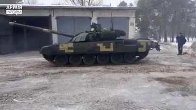 Ukrainian T-72AMTs rolling out of Kyiv Armor Plant