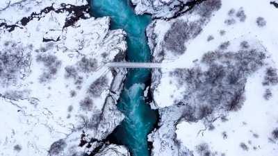 🔥 Ridiculously blue Hraunfossar