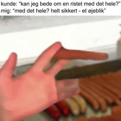 *trykker F ved et uheld*