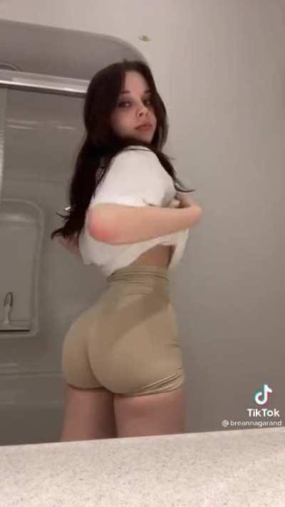 10/10 🍑