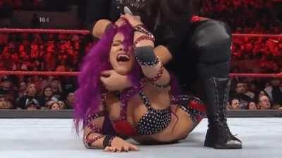 Nia Jax stretches out Sasha