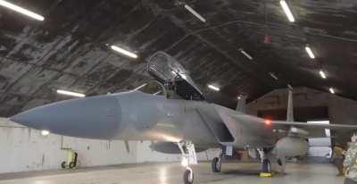 F-15 startup sound [Video]