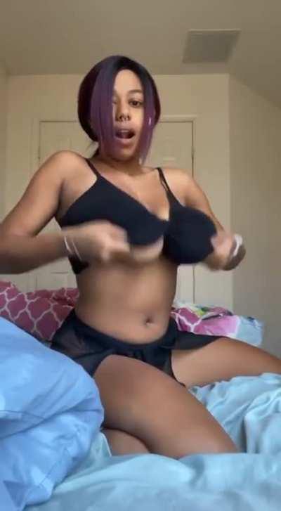 perfect tits Lul.desi7