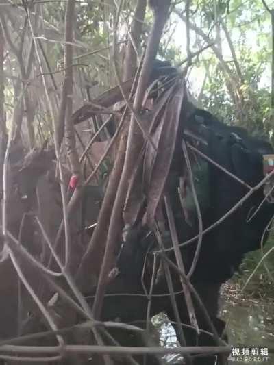 Anti-Junta Forces attacking and capturing a Myanmar Army checkpoint in Kayar State.