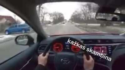 POV: Pavizdingi vairuotojai be like