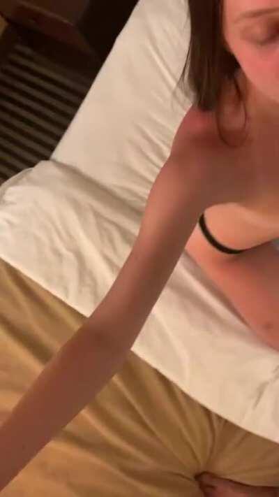 19F Facetiming her cuck bf while sucking my bbc [oc]