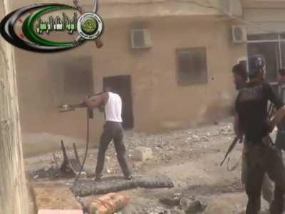 Street clashes between the FSA and the SAA in Masaken Najha - 5/9/2013