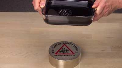 Ferrofluid spikes up as it is exposed to a magnet