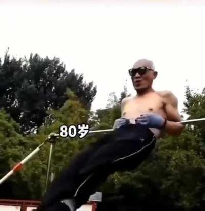 Old Chinese gymnasts - 67 to 80 years old