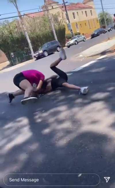 NEIGHBORHOOD 55 crip females fighting