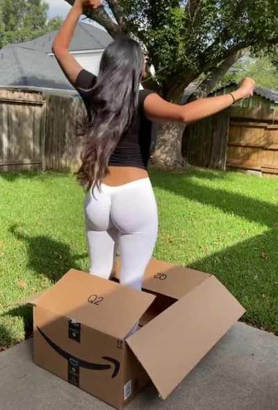 Curvy Amazon Prime Delivery