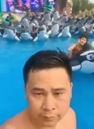 WCGW takin' a selfie in a wave pool?