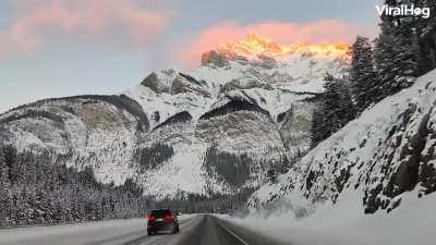 🔥 Driving through Canada's Banff National Park.