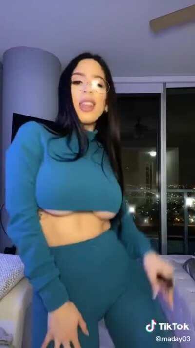 Under boob