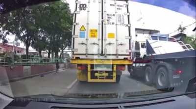 thieves chased down by a dual-wielding truck driver