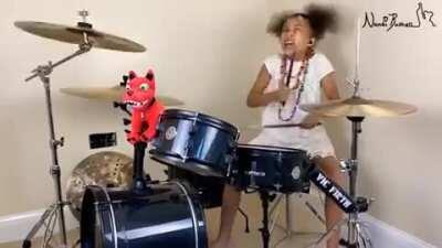 9 year old Nandi Bushell slays Toxicity on drums