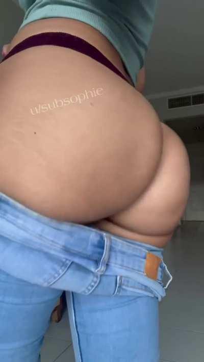 Say hi if you'd fuck me in the ass :)