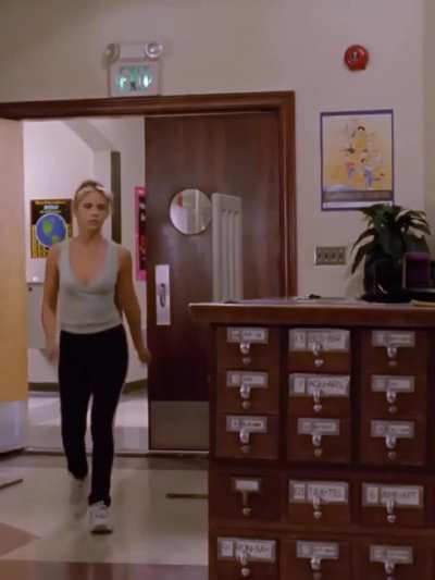 Workout outfit (Buffy 3x08)