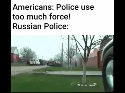 4 armed men vs Law enforcement in Russia