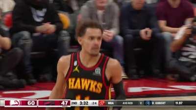 [Highlight] Trae Young with the steal and a beauty of a lob to Dejounte Murray for the left handed jam