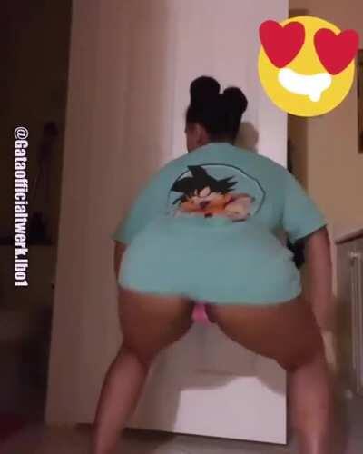 Gata twerkin in a goku shirt