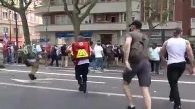 Maskers and anti-maskers clash in France