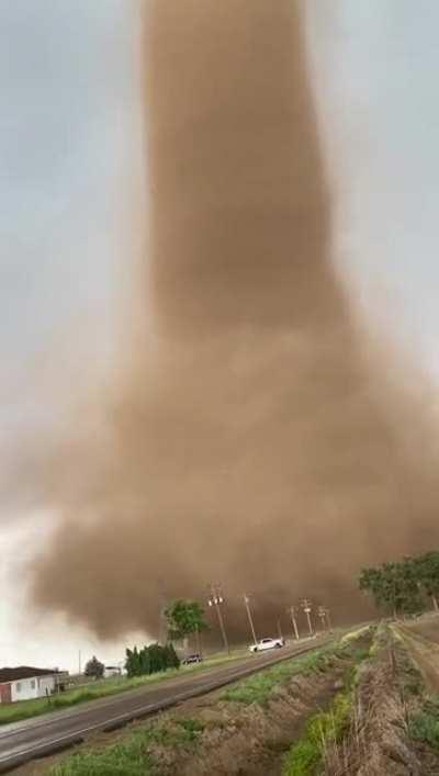 HUGE tornado