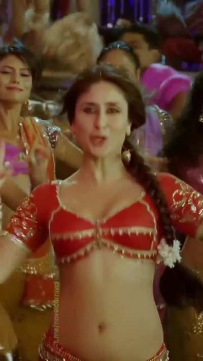 Kareena Kapoor OG navel.