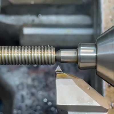 How screws are made