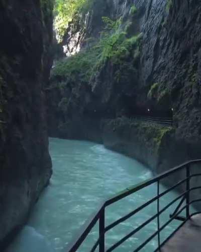 🔥 The beautiful Aare Gorge in Switzerland 🔥