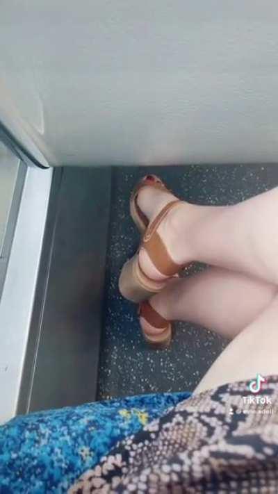 Public foot admiration