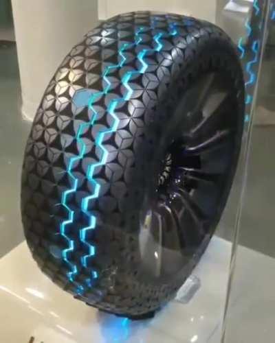 The &quot;Hexonic Tire&quot; is an Intelligent tire Concept where it can Change it's Form upon the Grip, Temperature, or State of the Road.