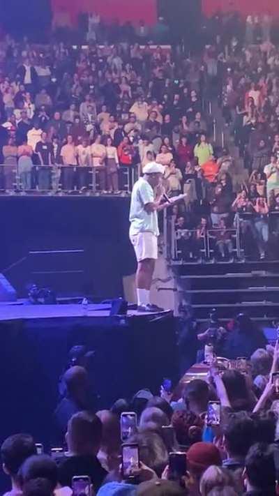 Whoever tried to give Tyler a book at the Detroit show, u were so brave. Heart goes out to you.