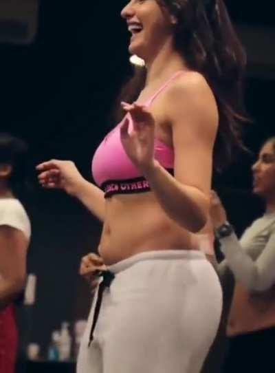 Nora Fatehi shaking her sexy body