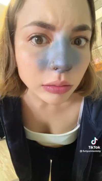 It’s so rare to see a tiktok girl who has fun with the sound clips of scene. Most stop re-enacting when Violet first turns blue and says “ what’s happening to me “ . This girl did the part where her butt swells up