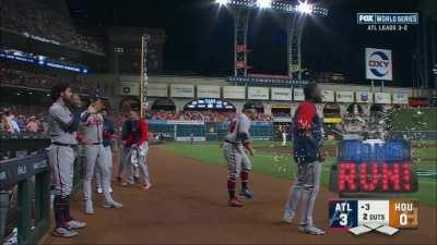 Highlight] Jorge Soler CRUSHES a three run shot to put the Braves