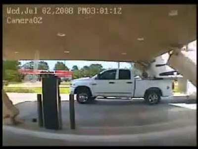 HMFT after I drive into this gas station