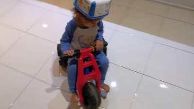 2yr old drifting home-made electic motorbike