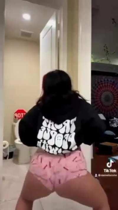 Danielle Cohn Twerk