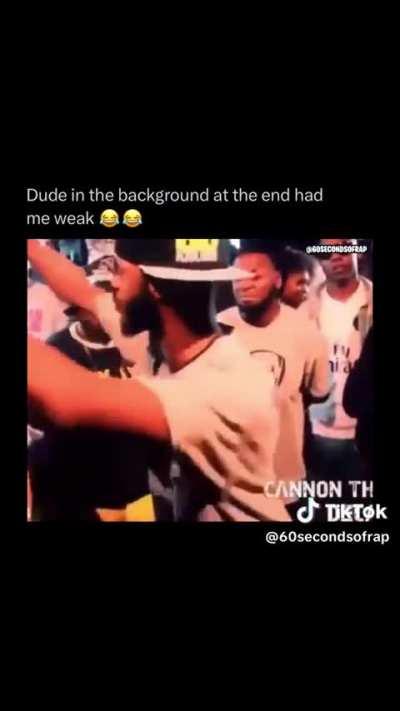 Nigga in da back😭