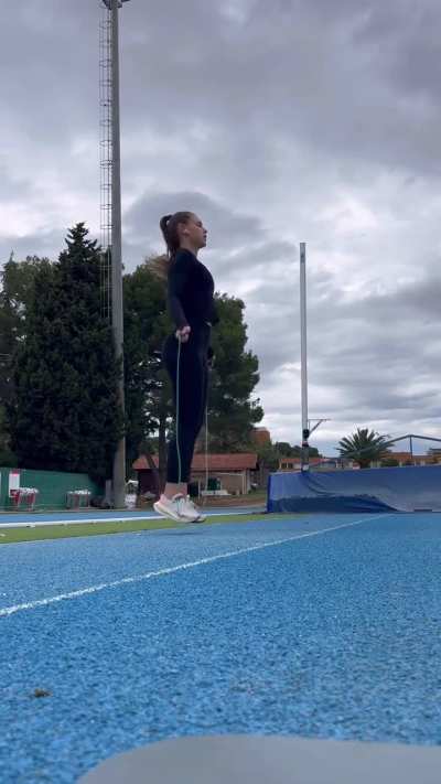 Clara Fernandez Spanish Pole Vaulter